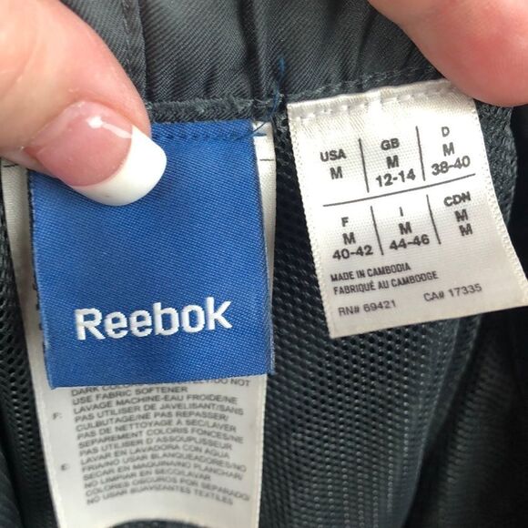 Reebok. Ladies workout basketball track pants. Med - Picture 12 of 13
